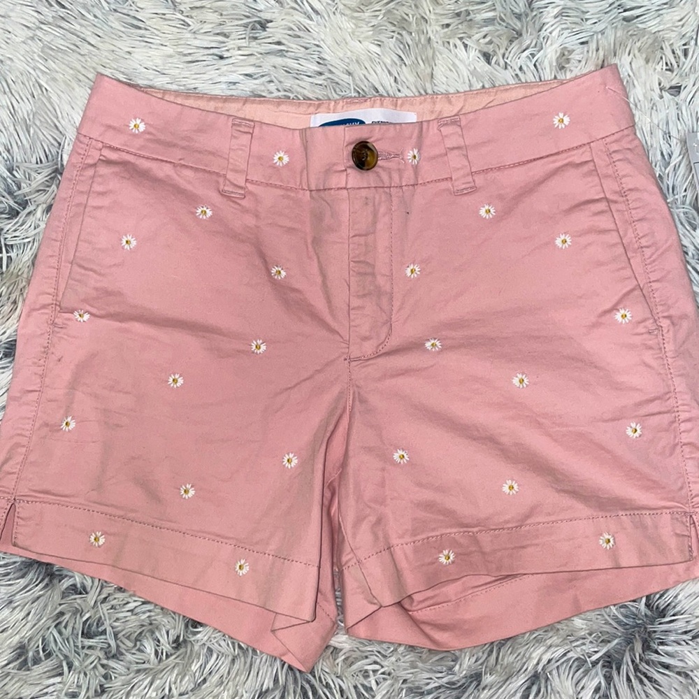 Pink Embroidered Daisy Shorts